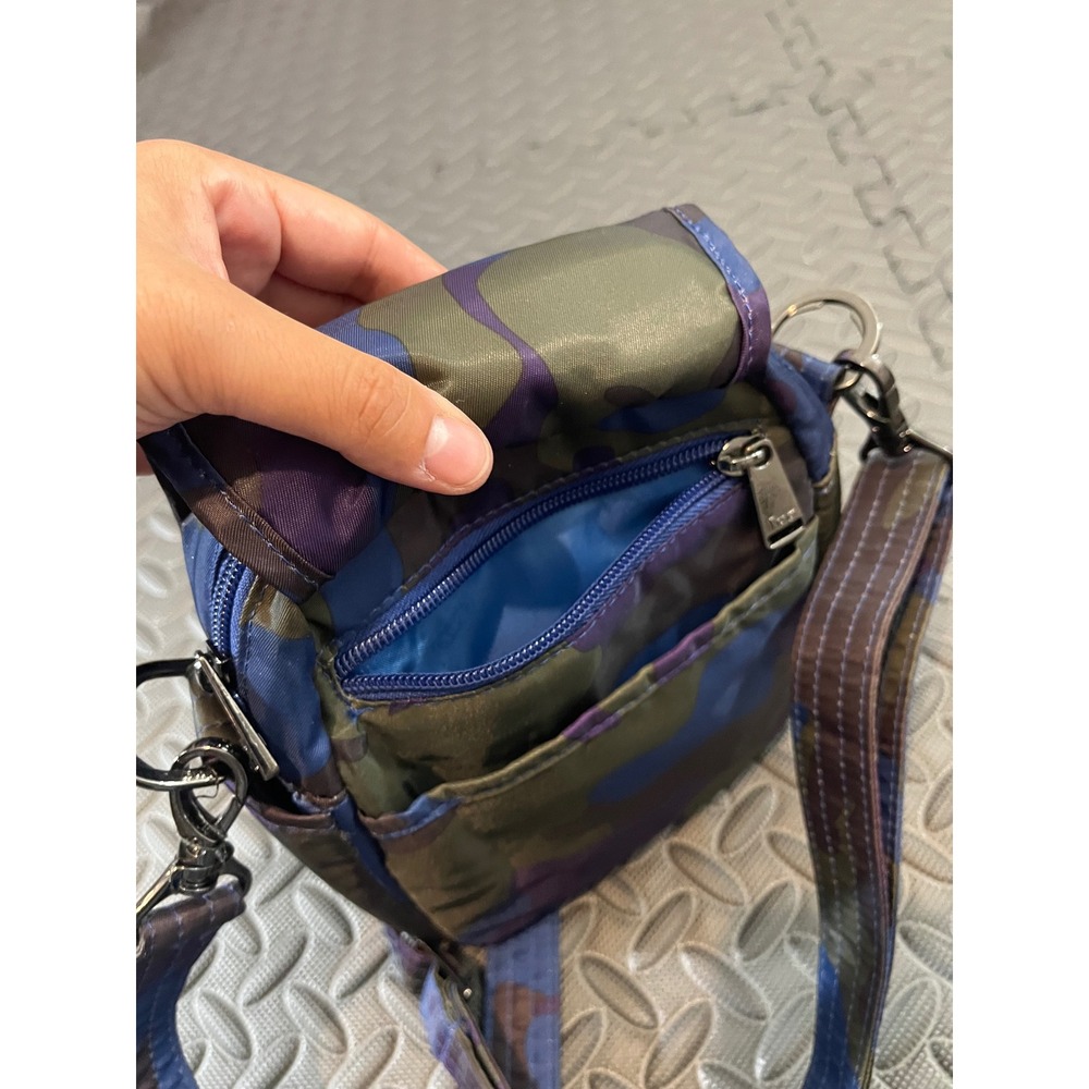 Lug Infinity Can Can Cross Body Bag Small Convertible Camo Travel Outdoor‎ - Picture 9 of 14